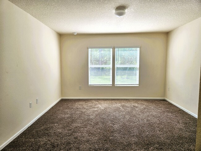Building Photo - 21 Sand Wedge Ln