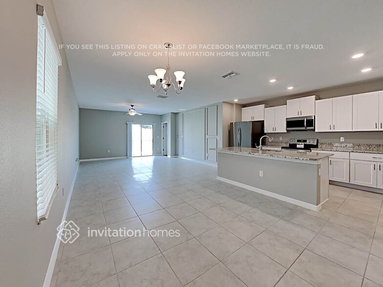 Building Photo - 11908 Miracle Mile Dr