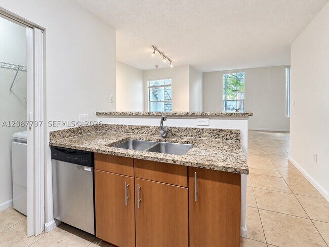 Building Photo - 1275 Crystal