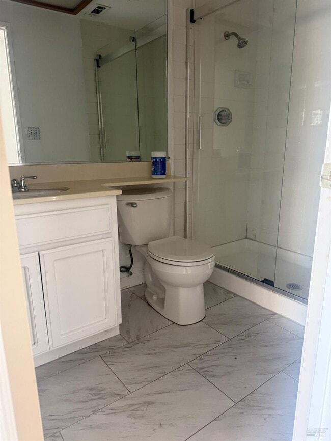 Building Photo - 290 Kent Pl