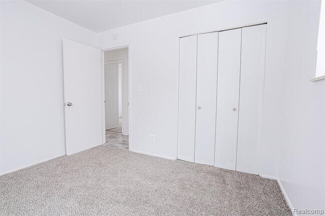 Building Photo - 6627 Orange Ln