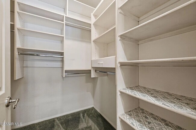 Building Photo - 2085 Brookfield Dr