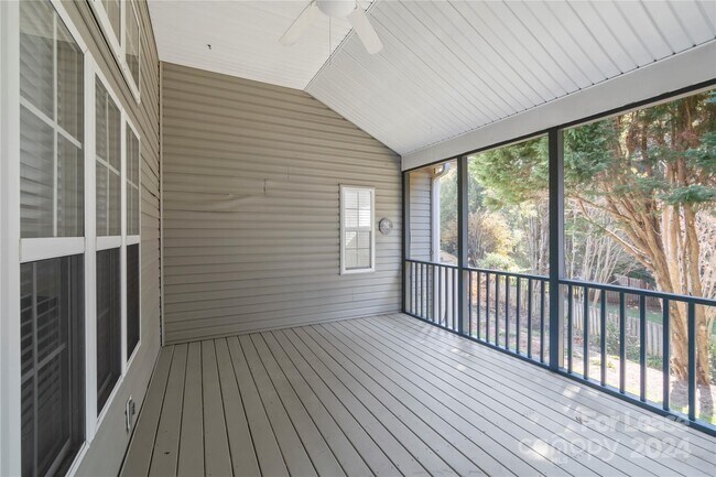 Building Photo - 20309 Northport Dr