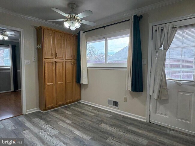 Building Photo - 12654 Valleywood Dr