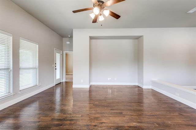 Building Photo - 1722 Sherwood Dr