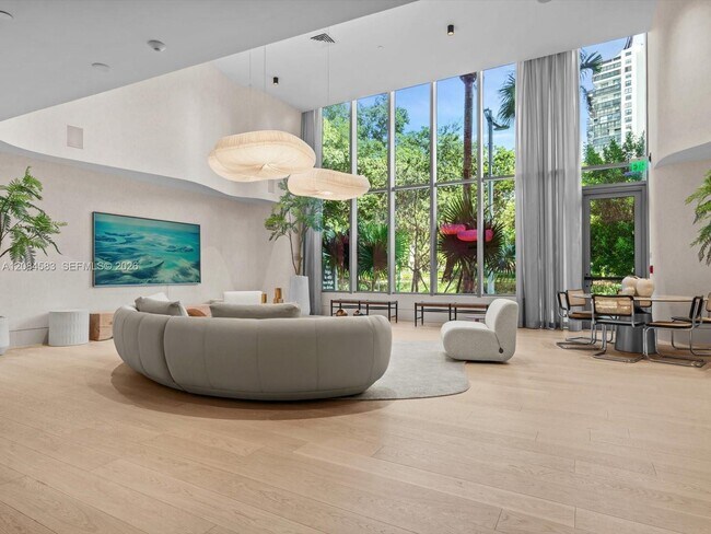 Building Photo - 2200 Brickell Ave