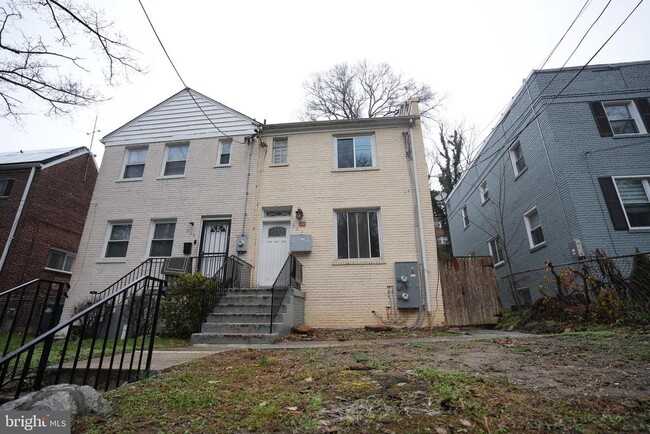 Building Photo - 222 Malcolm X Ave SE