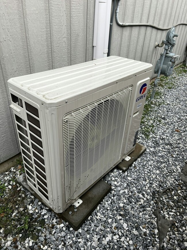 Building Photo - 12435 1st Ave S