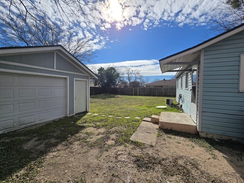 Backyard - 505 Veterans Ave