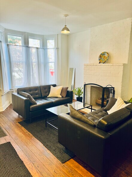 Building Photo - 1418 T St NW