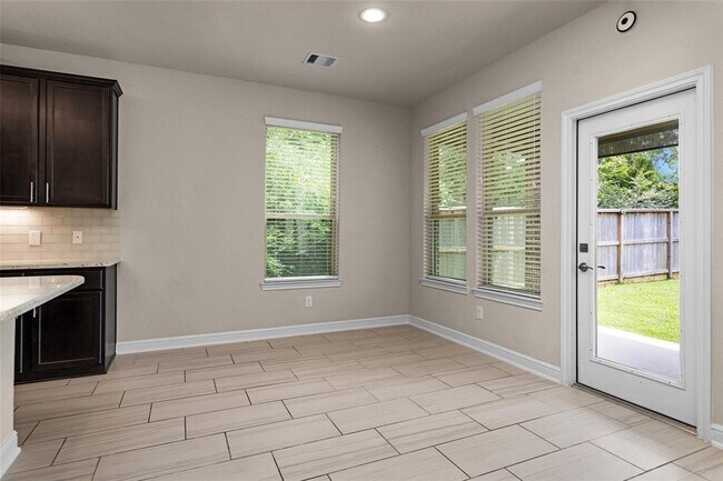 Building Photo - 236 Redwood Cyn Trl