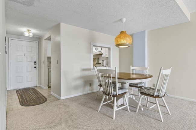 Building Photo - 890 N Federal Hwy