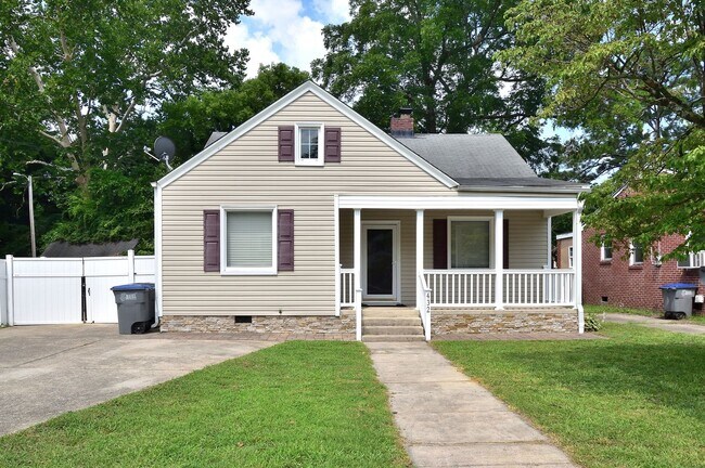 Primary Photo - 432 N Mercer St