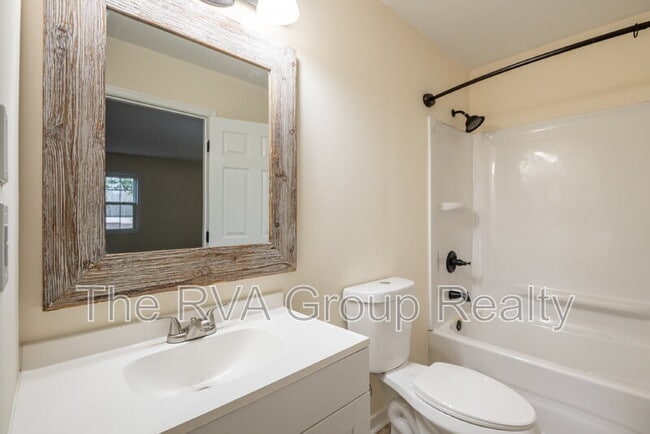 Building Photo - 8907 Huntingcreek Terrace