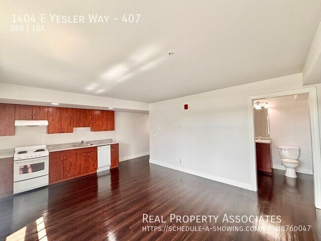 Building Photo - 1404 E Yesler Wy