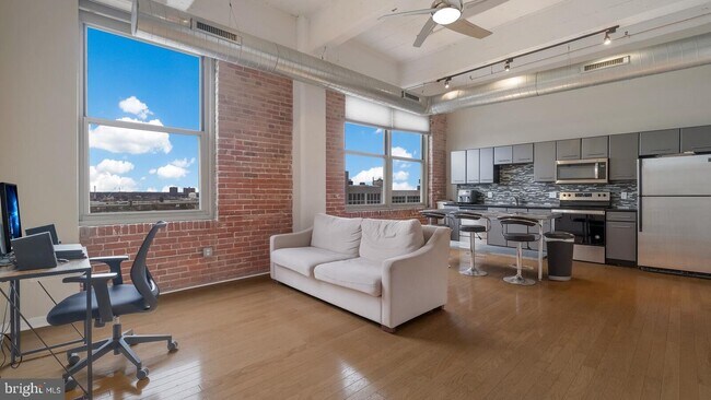Building Photo - 444 N 4th St