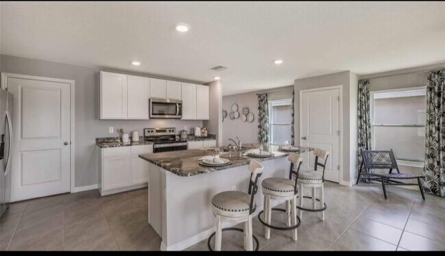 Building Photo - 33366 Darley Dl Trl