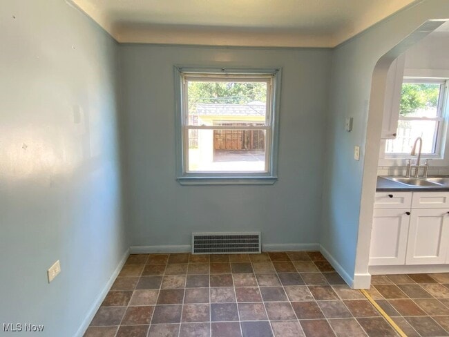 Building Photo - 21417 Gardenview Dr