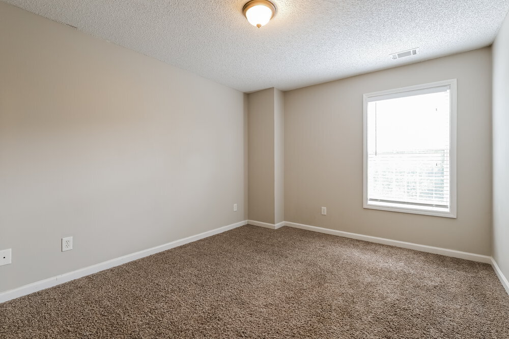 Building Photo - 717 White Dove Dr