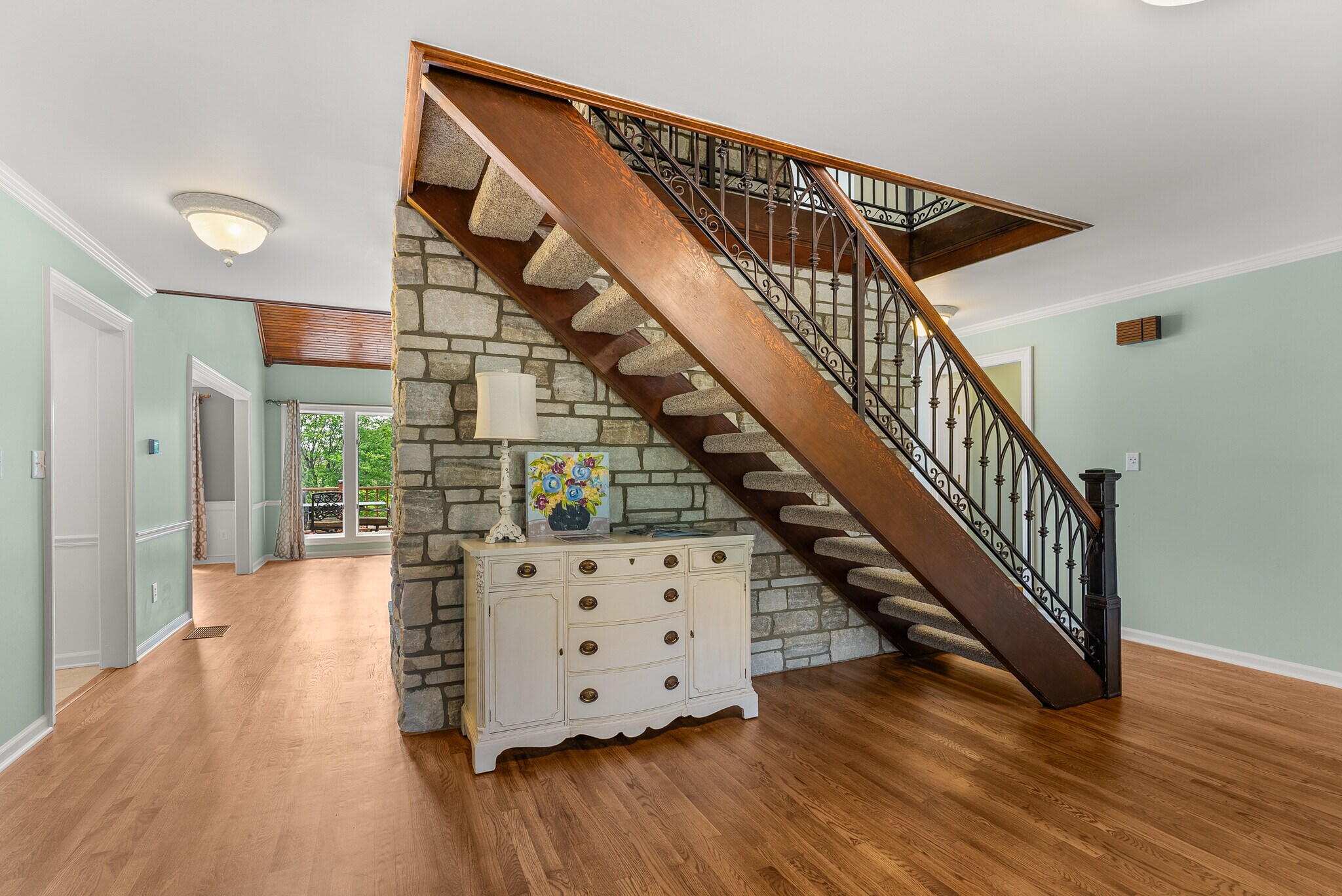 Building Photo - 9711 Pine Point Dr
