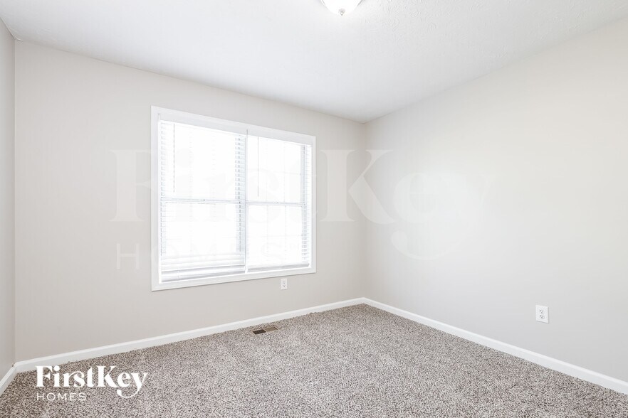 Building Photo - 3640 Palisade Park Dr