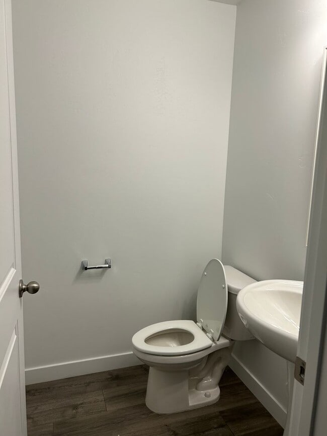 Building Photo - 376 W 2025 N