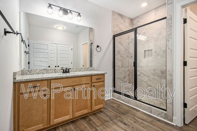 Building Photo - 138 Crestpoint Rd