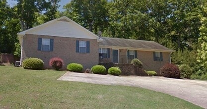 Building Photo - PRE LEASING AUGUST 2026!