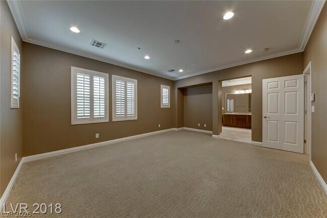 Building Photo - 3144 Whitfeild Ave