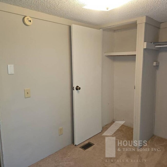 Building Photo - 130 Rooker Ln