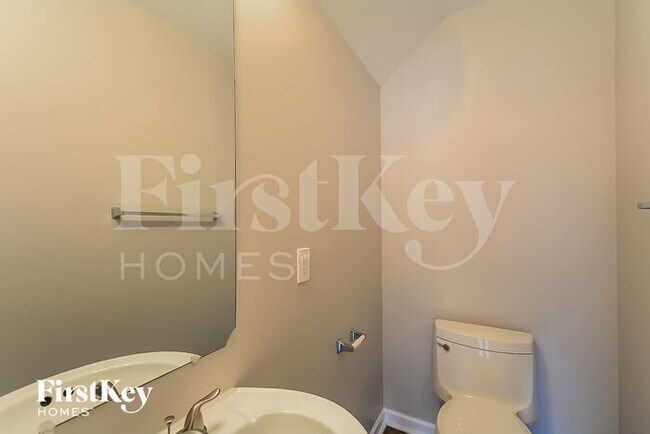 Building Photo - 113 Rosalynn Ct