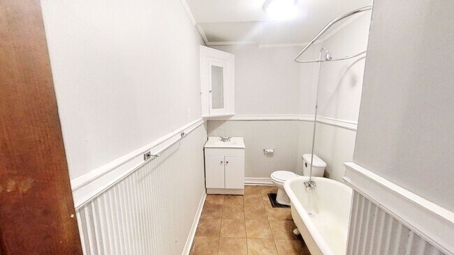Building Photo - 289 Pearl St | Apt B | 2 BD/1 BA | Great L...
