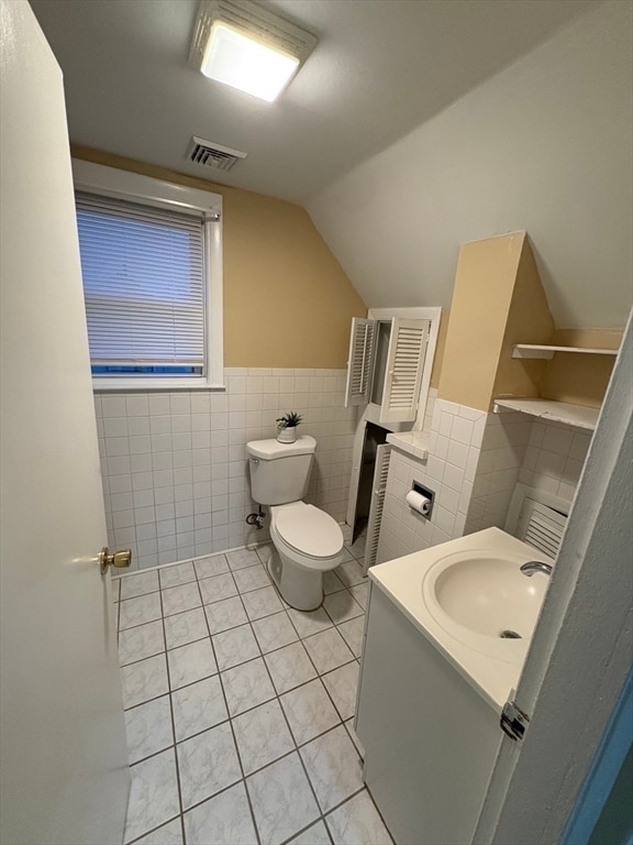 Building Photo - 16 Harmony St