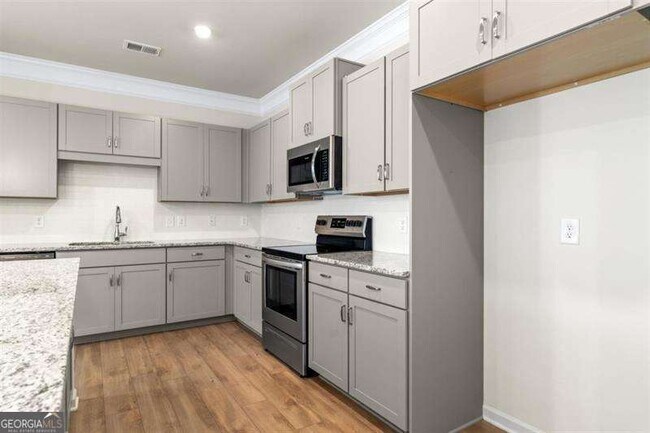 Building Photo - 10 Felton St