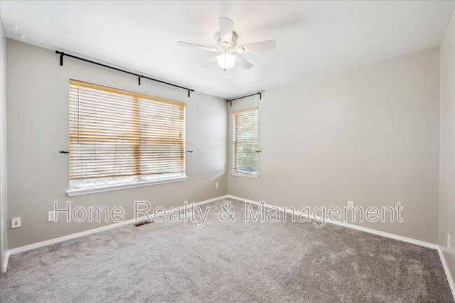 Building Photo - 9273 W 107th Pl