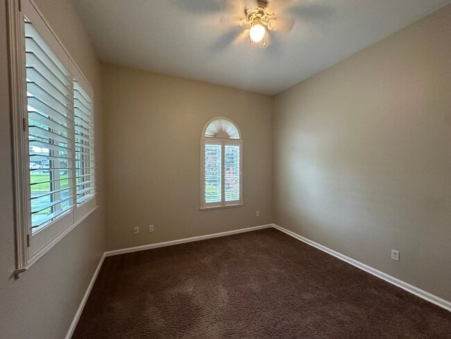 Building Photo - 416 Farinelli Pkwy
