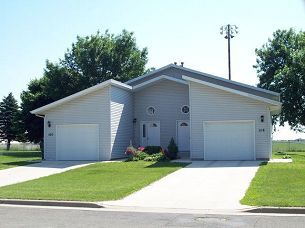 Building Photo - Newkirk Duplex