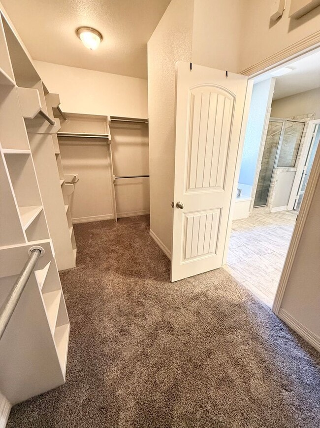 Building Photo - 7332 Kingsport Ln