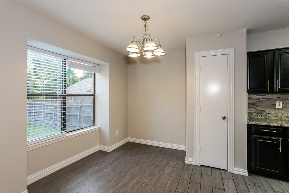 Building Photo - 216 Mesa Wood Dr