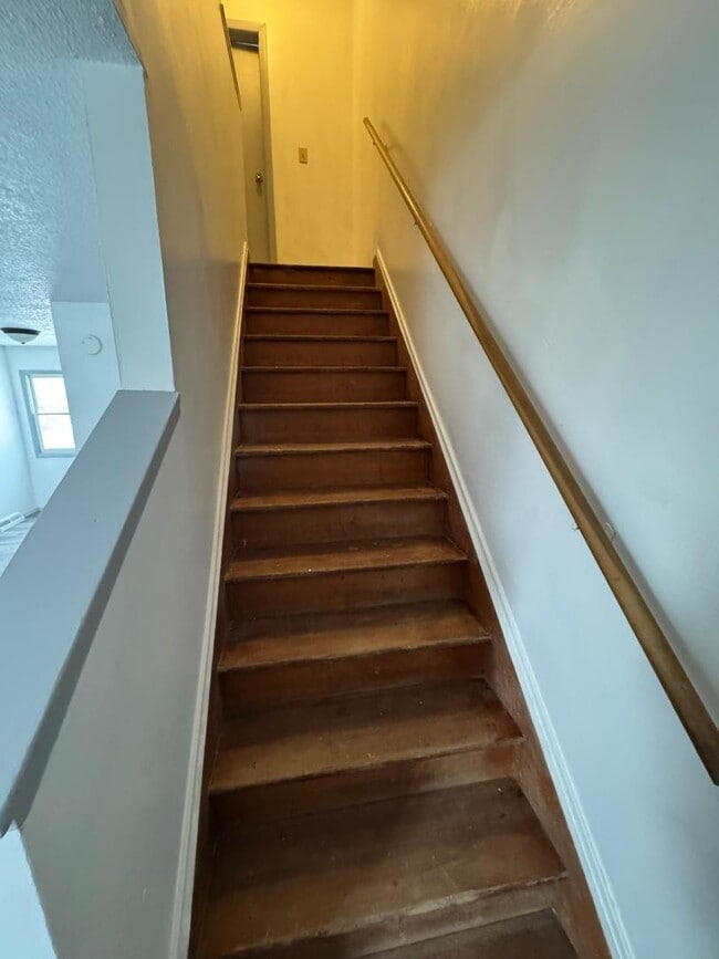 Building Photo - 32-46 Manor Drive - 44