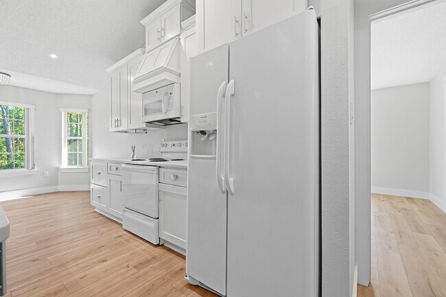 Building Photo - 4881 Traxx St