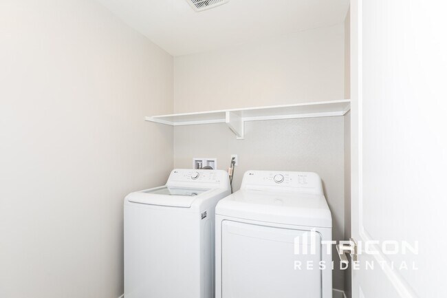 Building Photo - 31615 Willowood Way