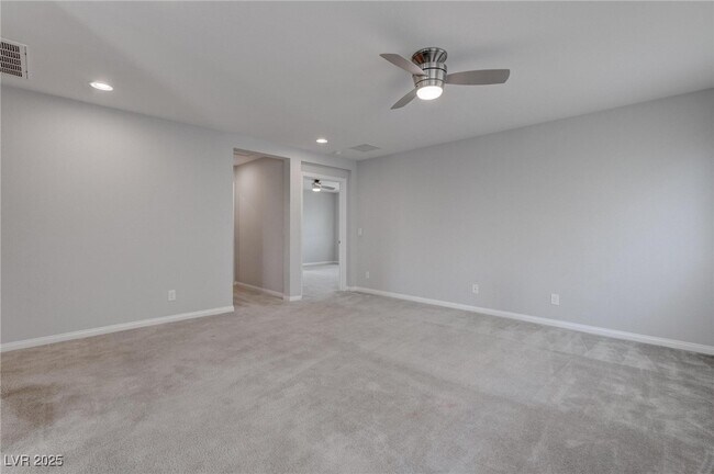 Building Photo - 114 Manzanita Falls Ave