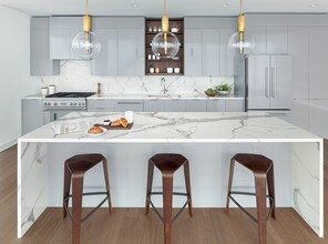 Building Photo - 1944 N Field St