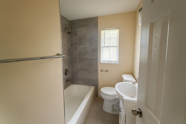 Building Photo - NEWLY RENOVATED 2 BEDROOM, 1 BATH HOME – 1-CAR GARAGE & ALL UTILITIES INCLUDED!