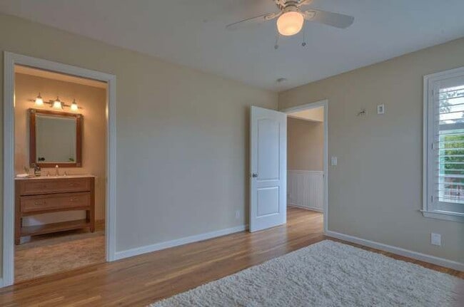 Building Photo - 1209 Darwin St