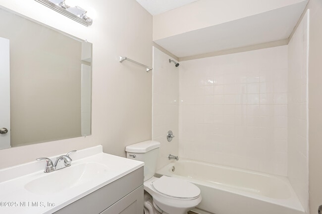 Building Photo - 2184 George Wythe Rd