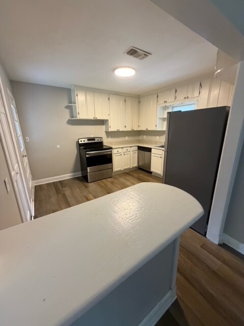 Building Photo - 3539 Honeysuckle Rd