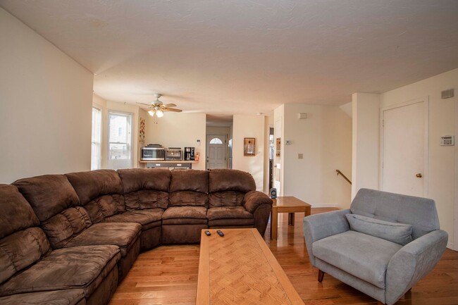 Building Photo - 7 Terrace St