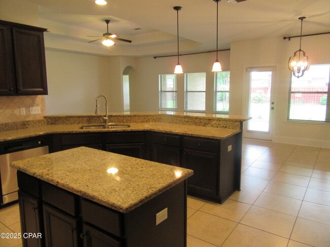 Building Photo - 114 Lake Merial Shores Dr